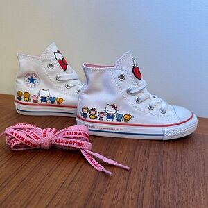 Converse x Hello Kitty Kids Chuck Taylor Lace up Hi White size infant 7